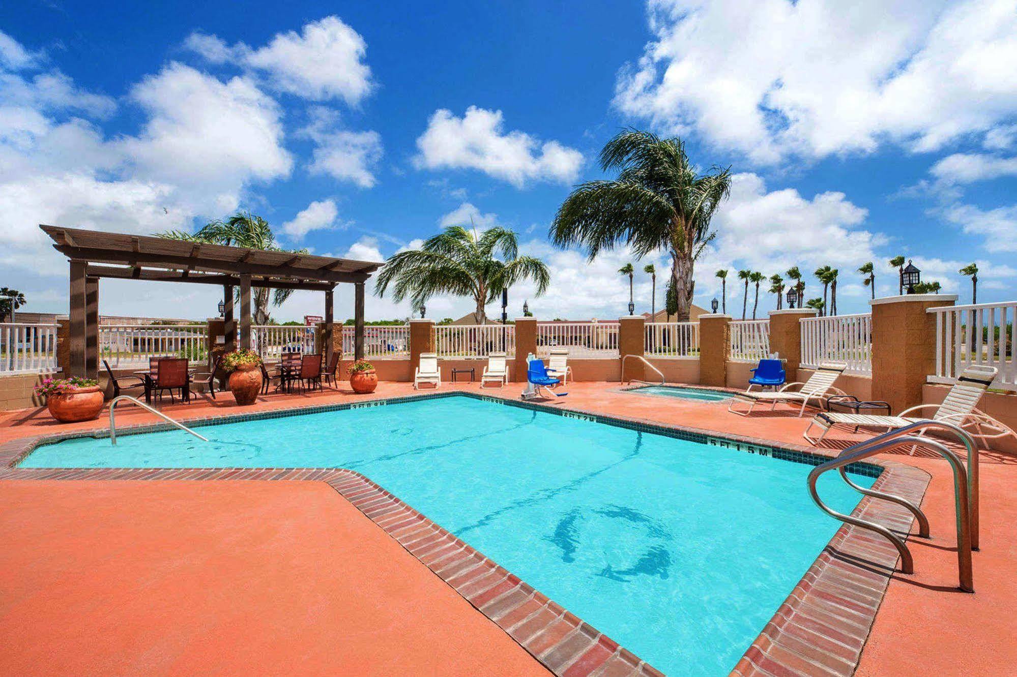 Microtel Inn & Suites By Wyndham Corpus Christi/Aransas Pass Exteriör bild