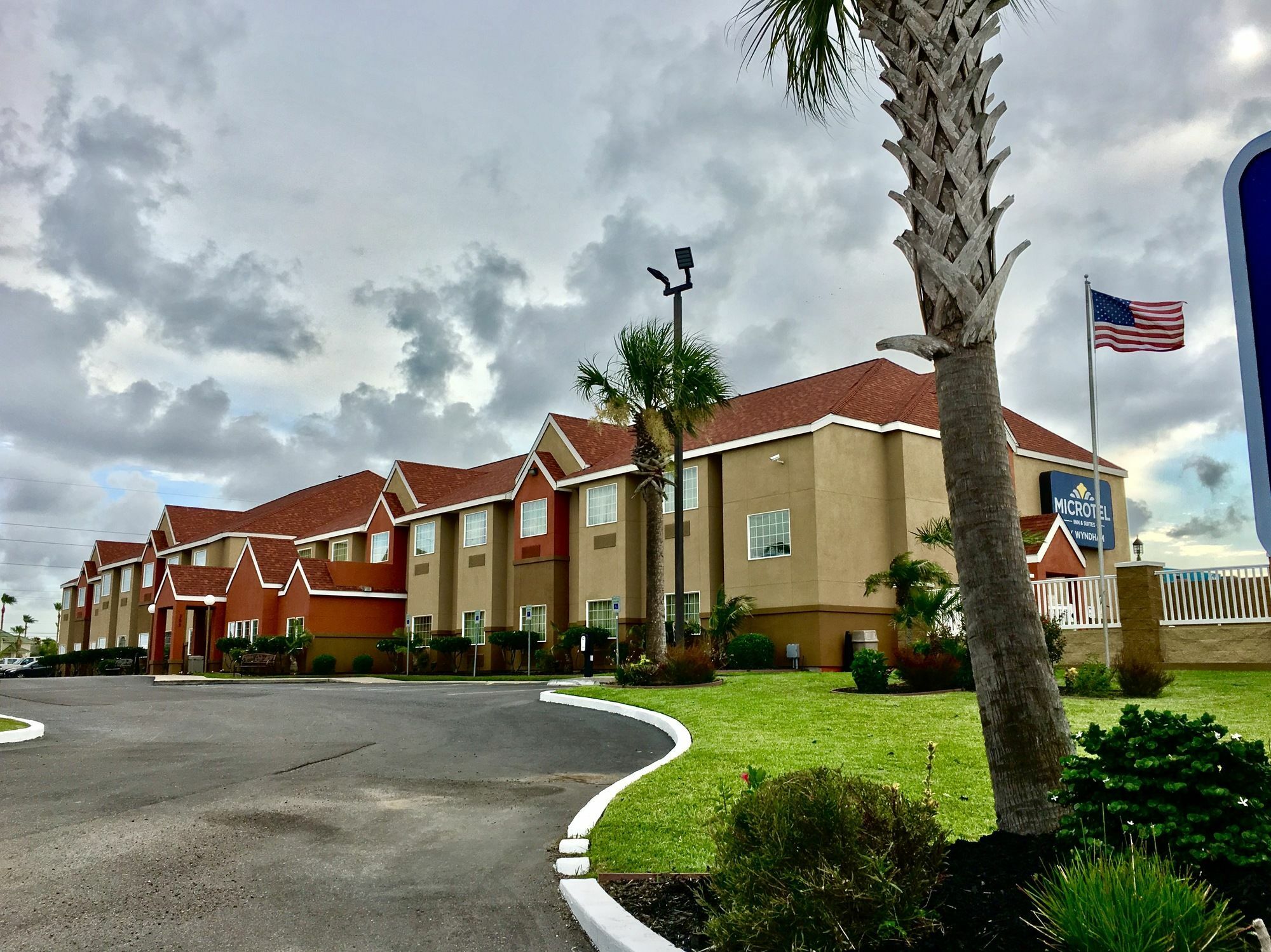 Microtel Inn & Suites By Wyndham Corpus Christi/Aransas Pass Exteriör bild